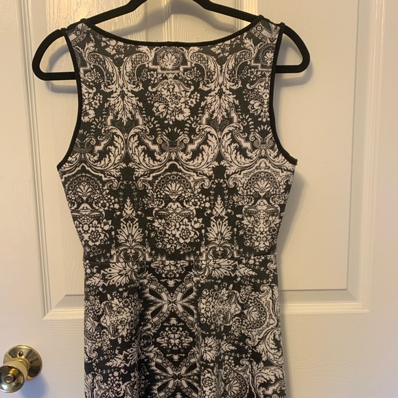 Romeo & Juliet Couture skater dress - Picture 4 of 8